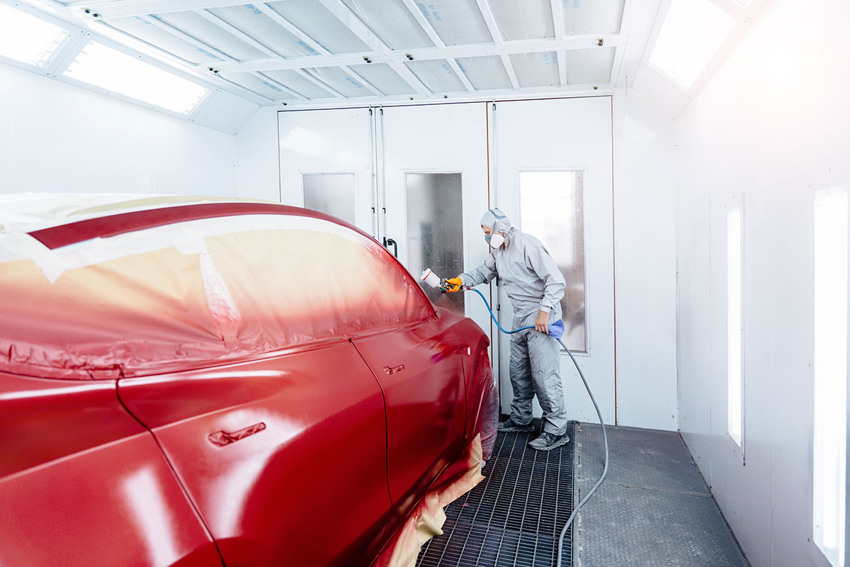 Tesla wird neu lackiert